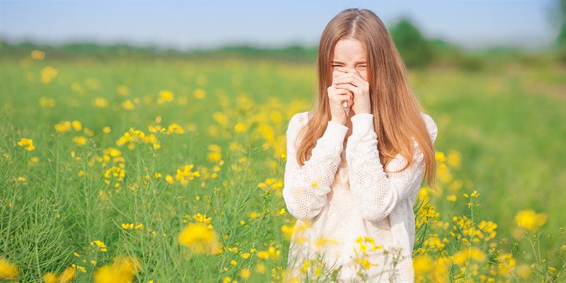 Sfaturi si remedii naturiste pentru tratarea alergiilor de primavara